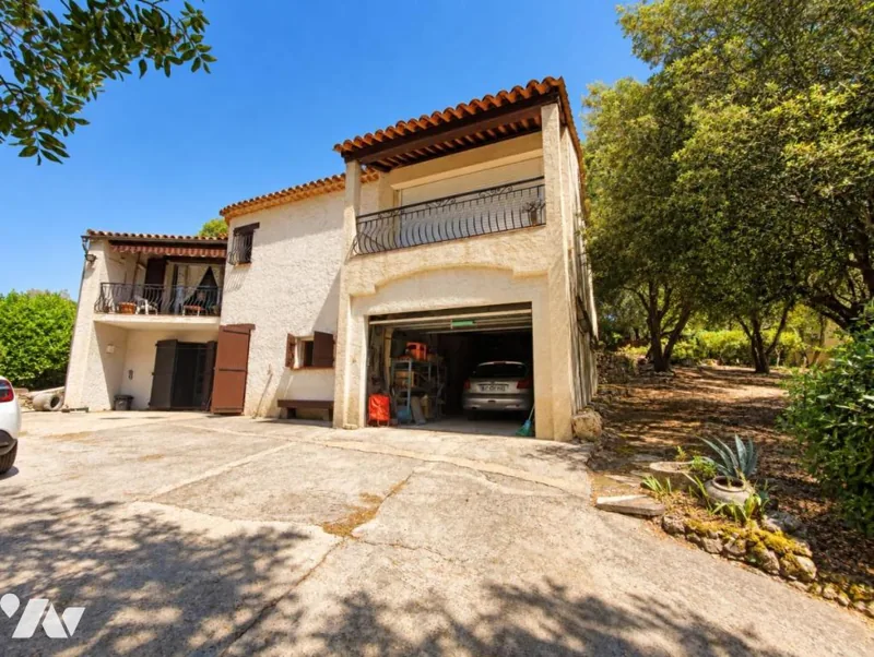 Maison à Roquefort-les-Pins — photographie 12